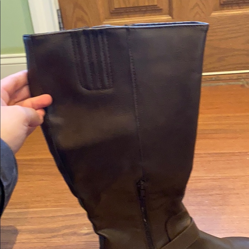Knee high boots - Picture 6 of 8